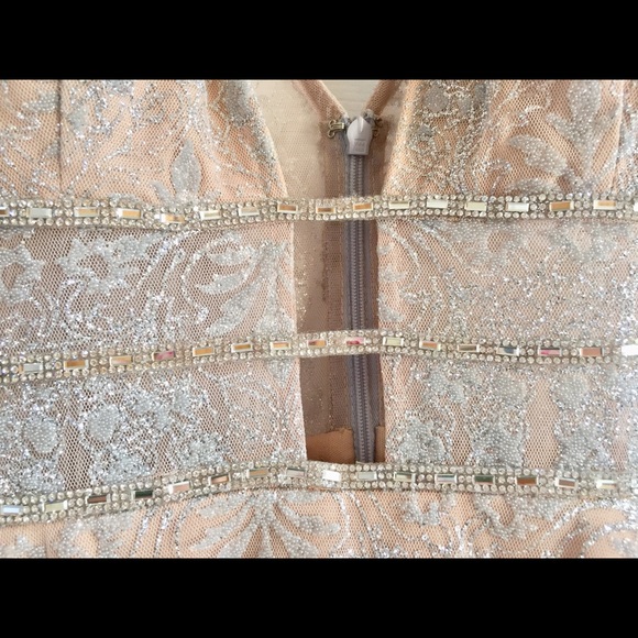 Adorable dress 👗 perfect for any occasion - Picture 3 of 6